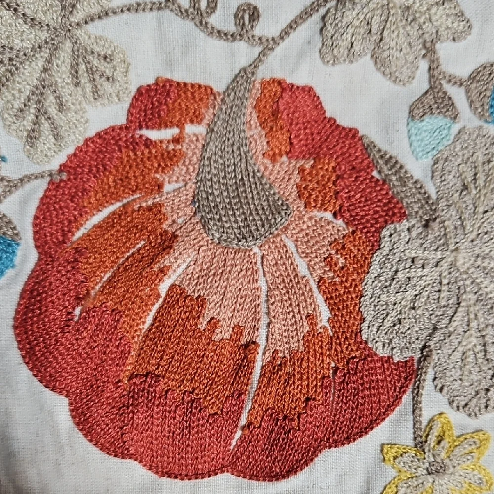 NWOT World Market Embroidered Pumpkin Kitchen Tea Towels - Set of 2